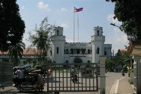 Bilibid is open to visitors, BuCor clarifies .